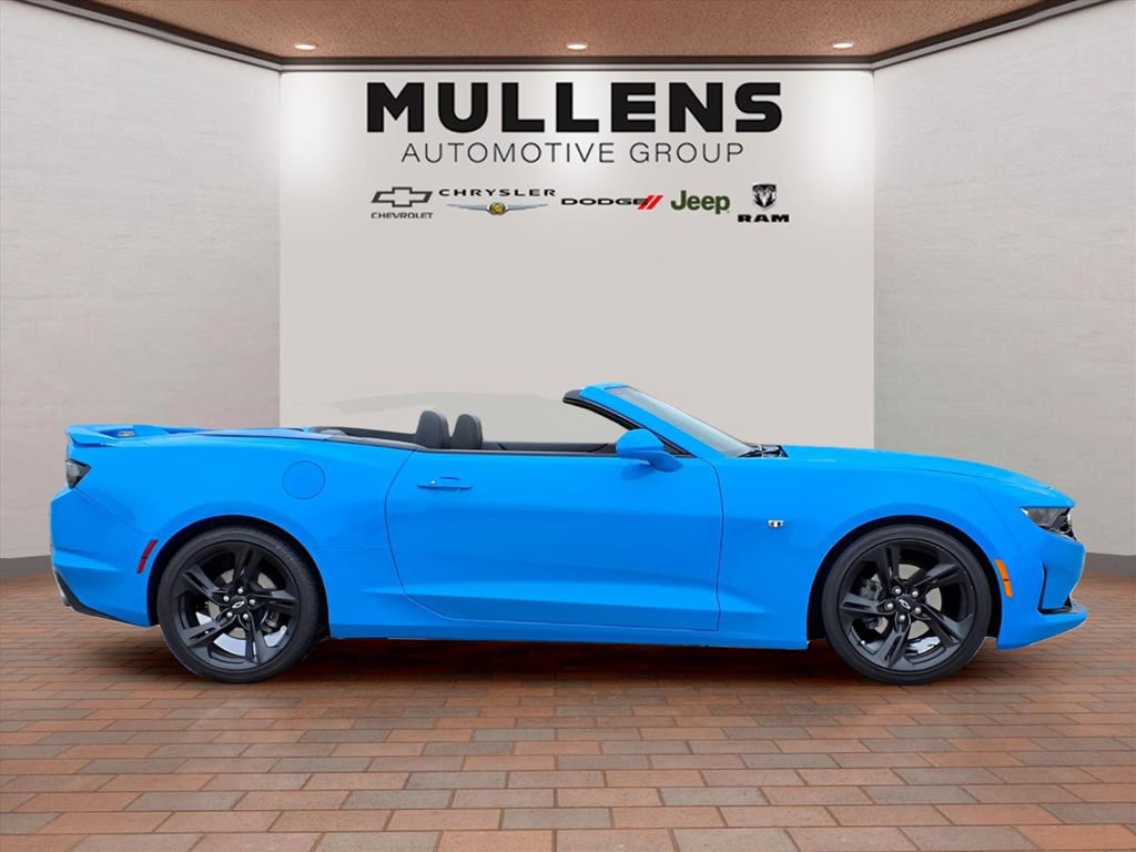 Used 2023 Chevrolet Camaro LT w/ RS Package image 4