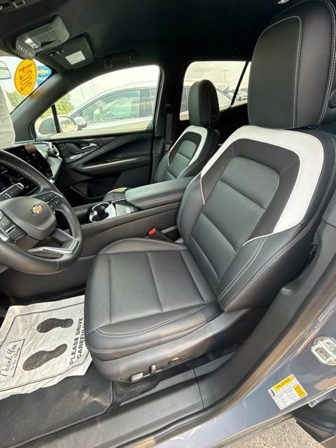Used 2024 Chevrolet Blazer EV LT AWD/4WD image 17