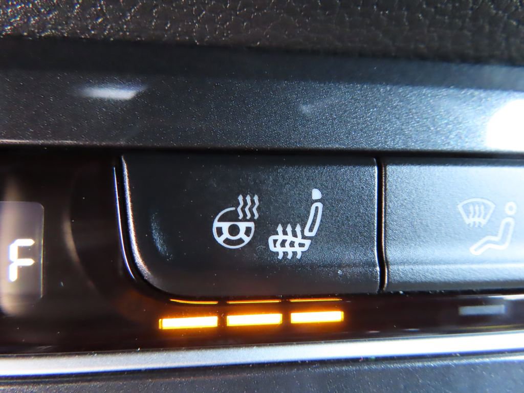 Used 2020 Volkswagen Tiguan SEL Premium R-Line w/ 3rd Row Seat Package image 8