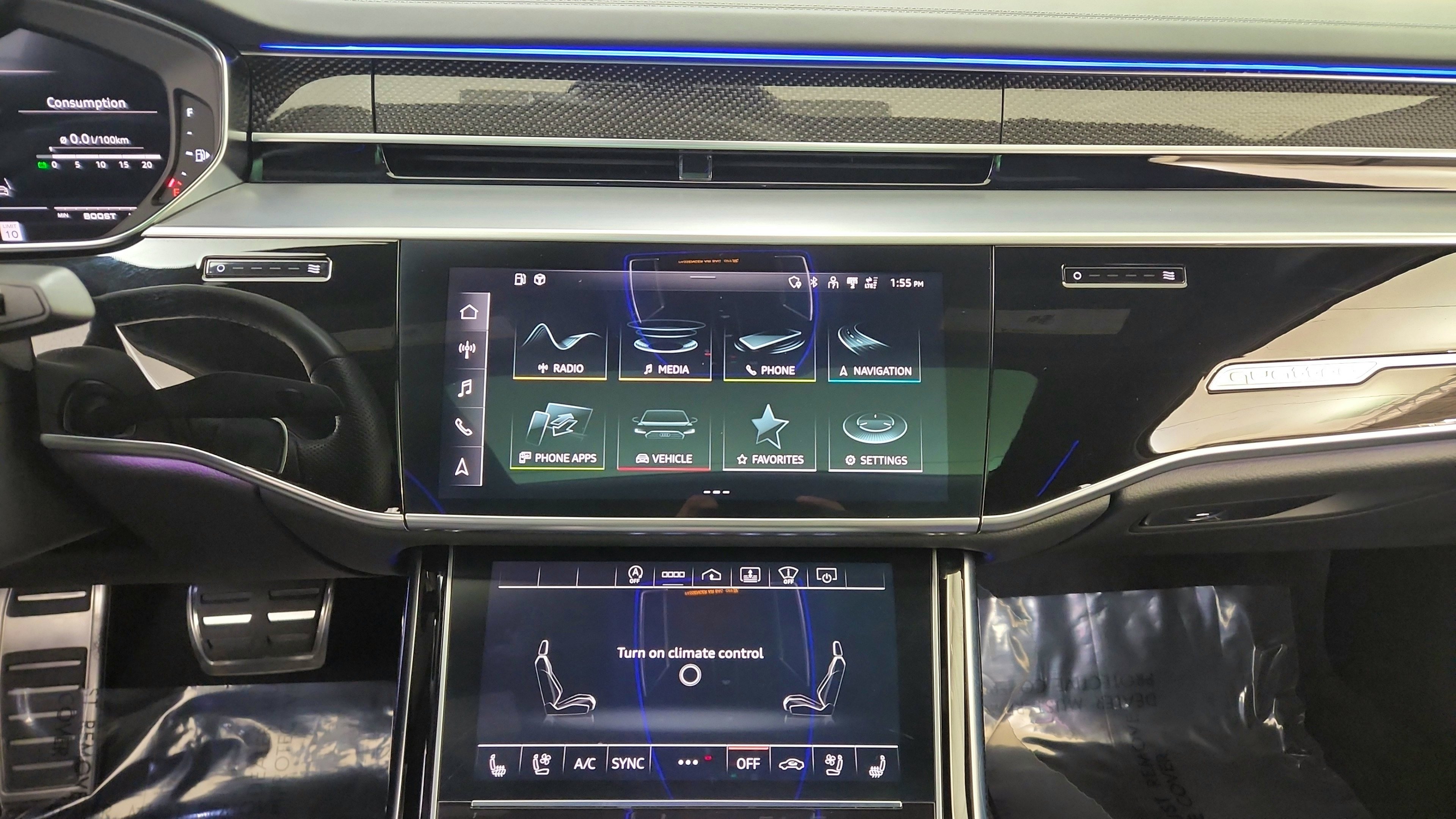 Used 2022 Audi S8 w/ S8 Comfort Plus Package AWD/4WD image 26