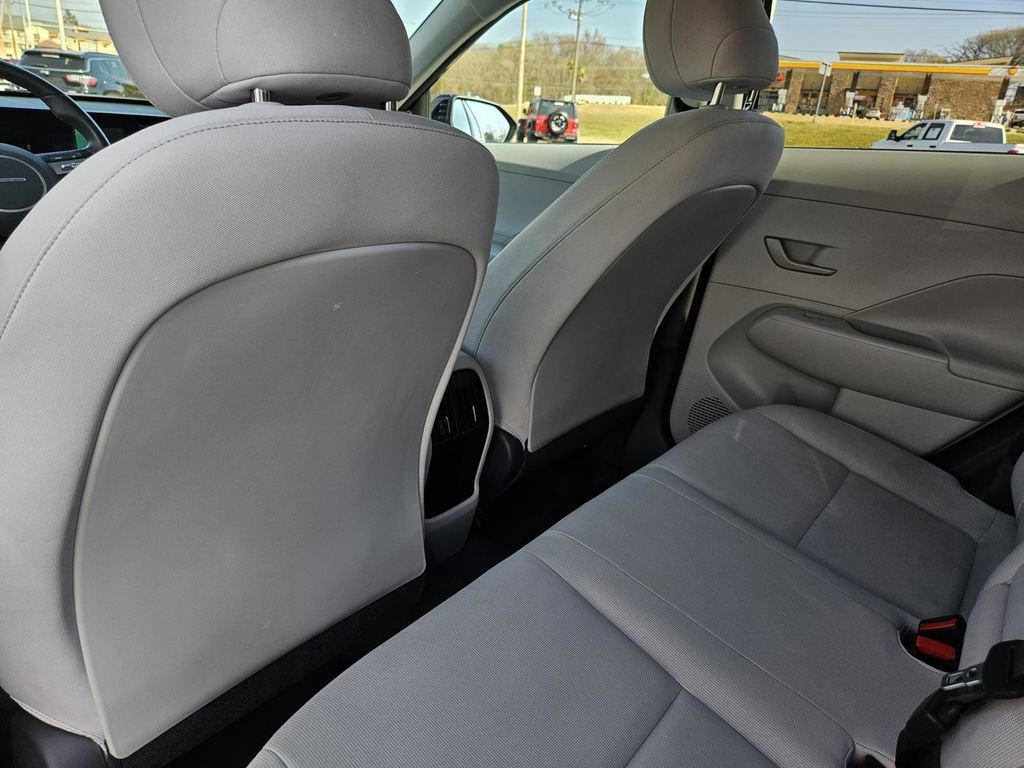 Used 2025 Hyundai Kona SEL image 28
