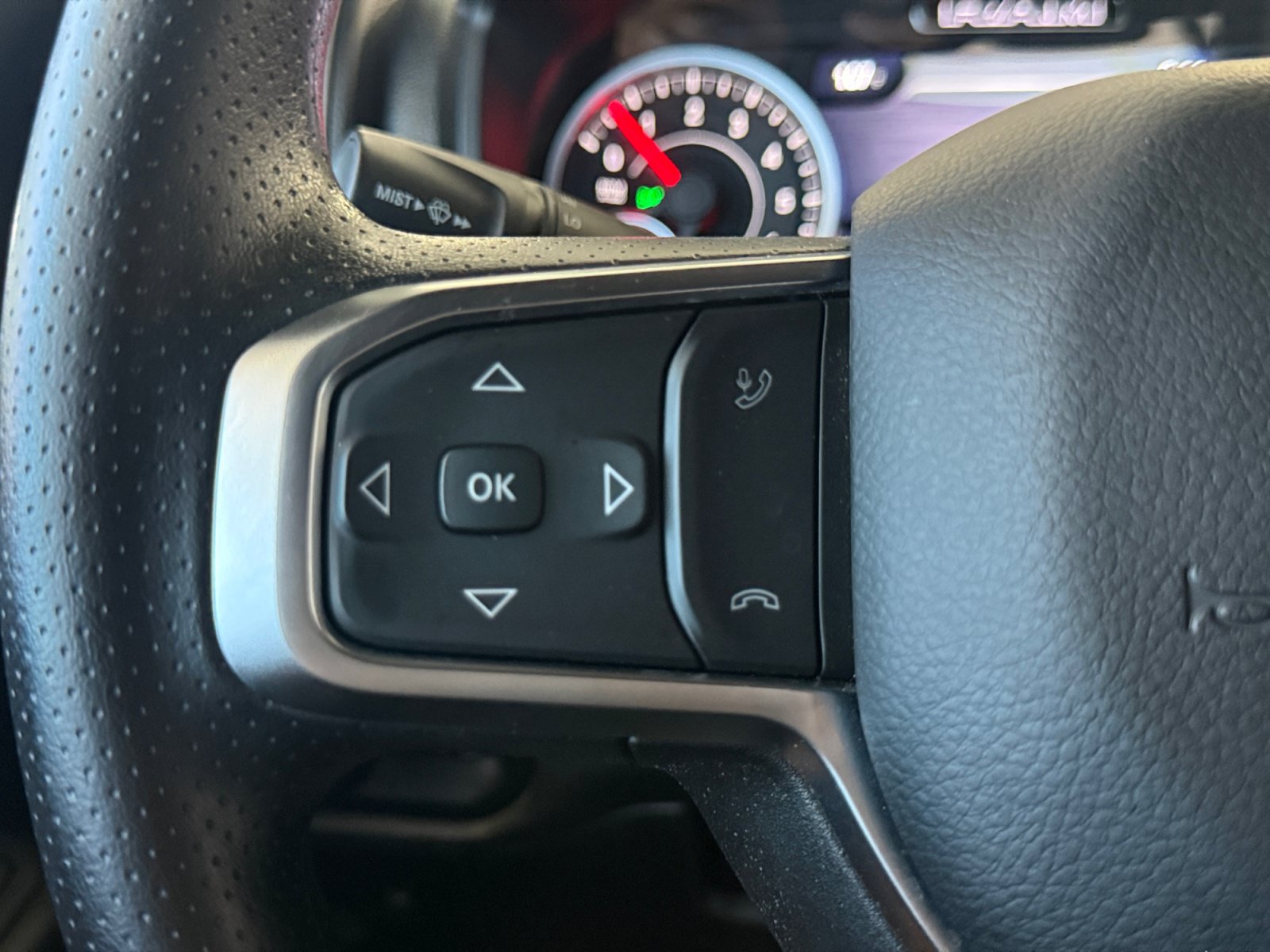 Used 2025 RAM 1500 Warlock AWD/4WD image 15