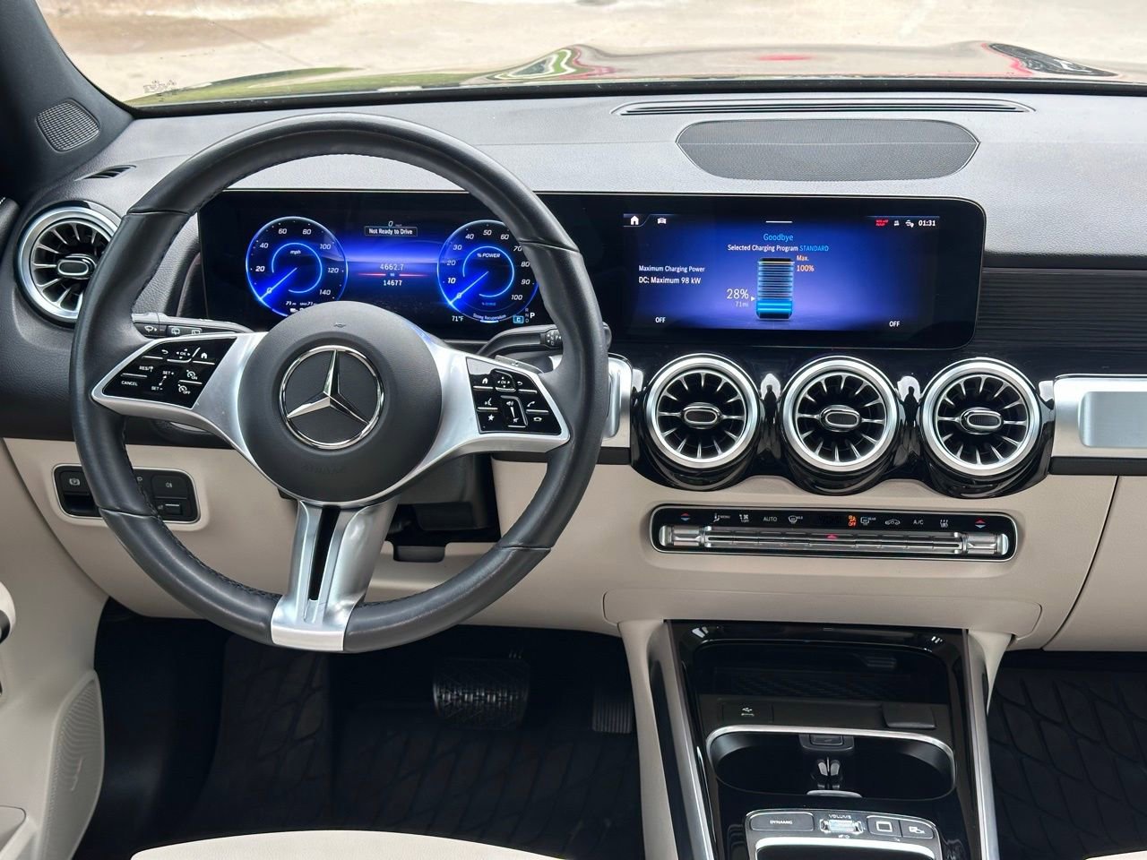 Used 2025 Mercedes-Benz EQB 250+ image 19