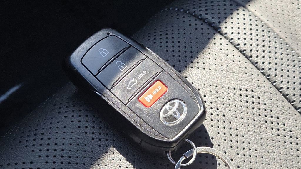 Used 2025 Toyota Camry XSE image 36