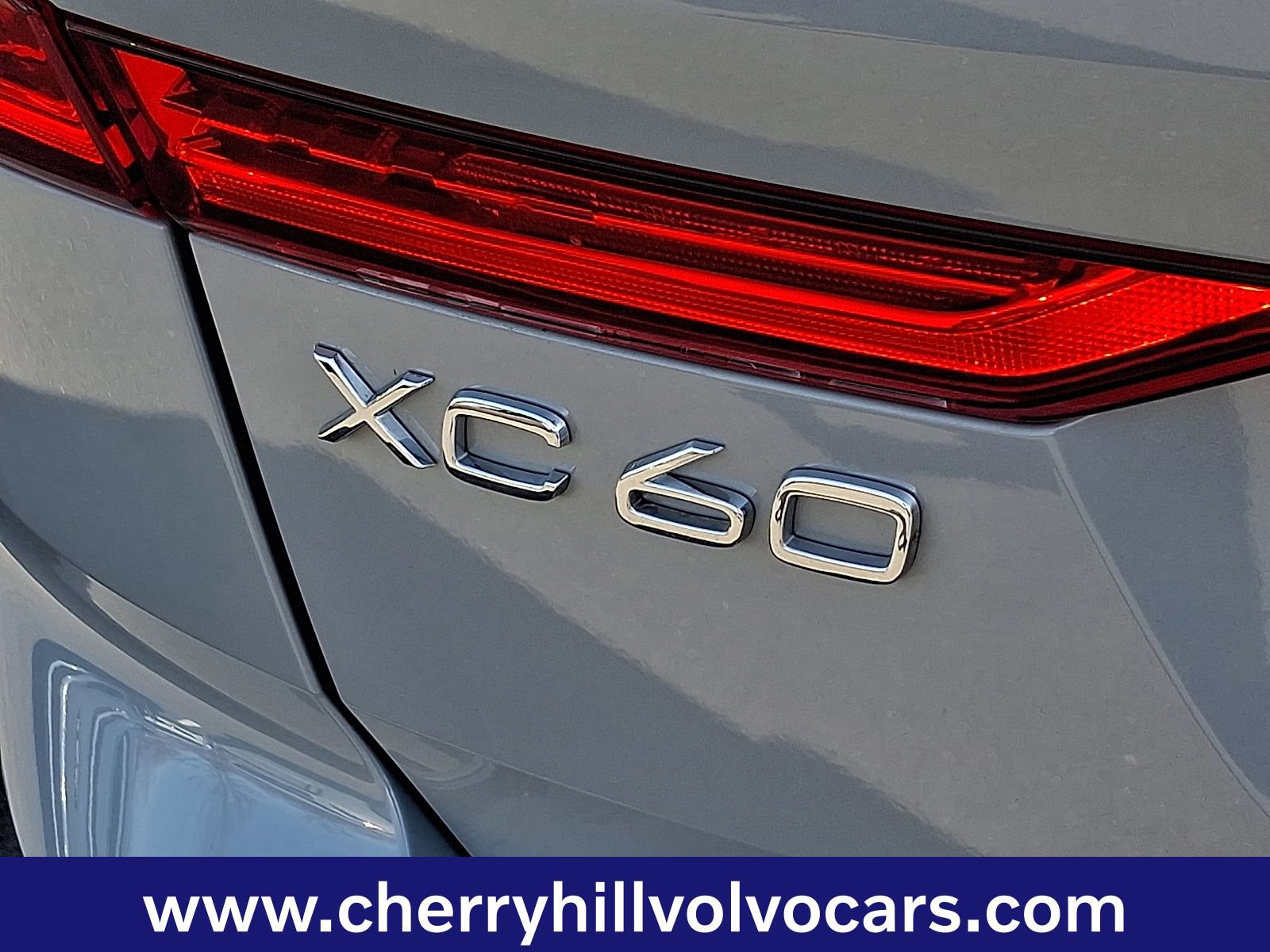 Certified 2025 Volvo XC60 B5 Plus image 31