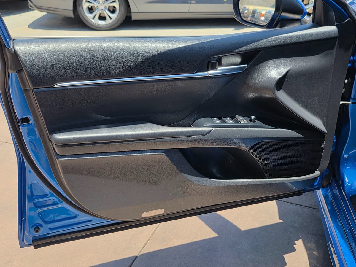 Used 2019 Toyota Camry SE FWD image 24