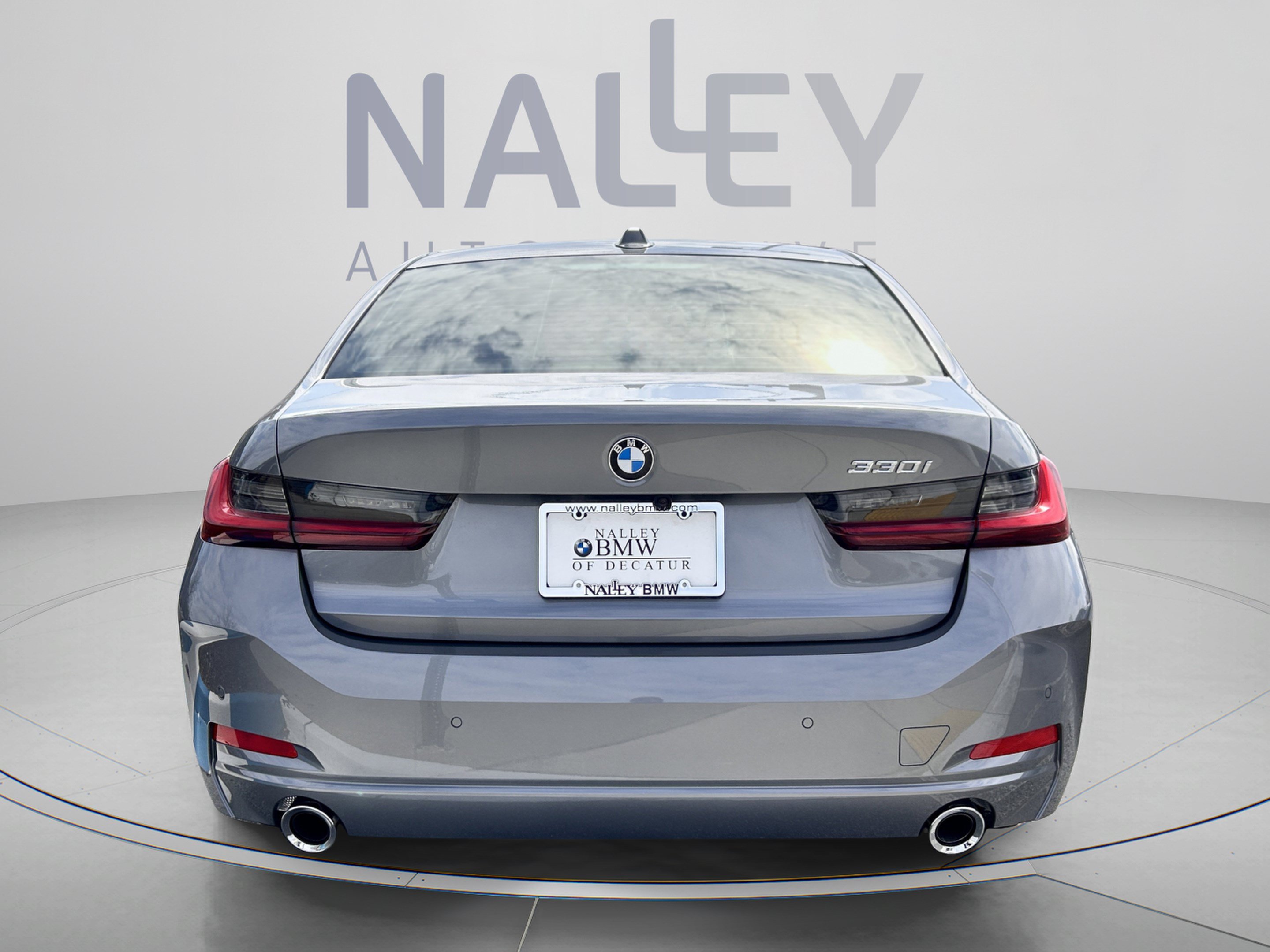 Used 2026 BMW 330i Sedan w/ Premium Package RWD image 4