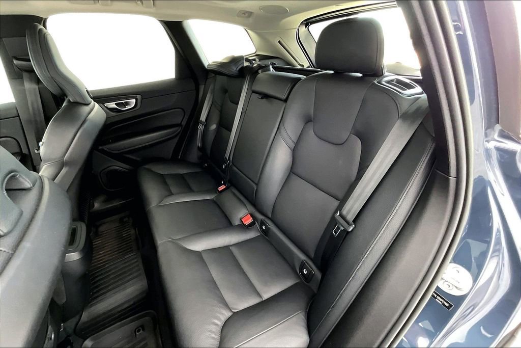 Used 2023 Volvo XC60 B5 Plus w/ Protection Package Premier image 32