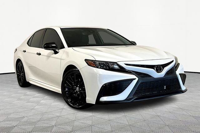 Used 2022 Toyota Camry SE