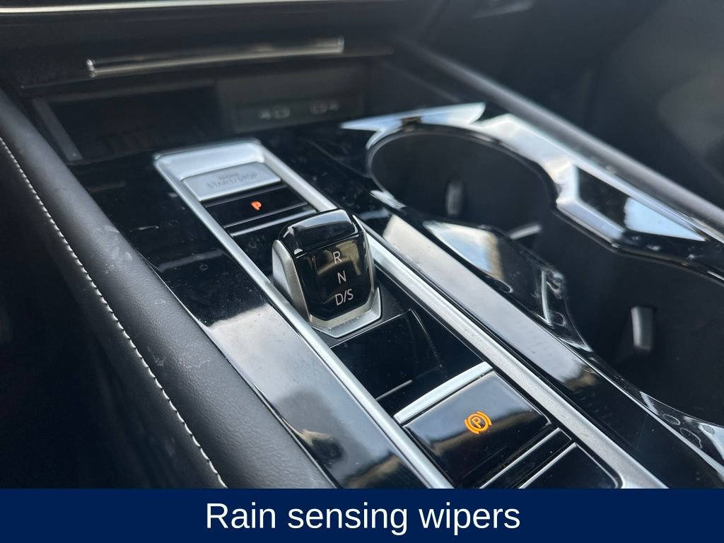 Used 2025 Volkswagen Atlas Cross Sport SEL image 19