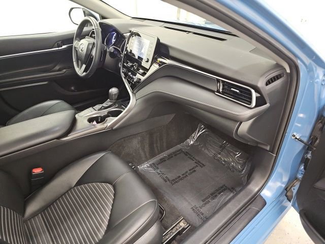 Certified 2023 Toyota Camry SE w/ Convenience Package image 37