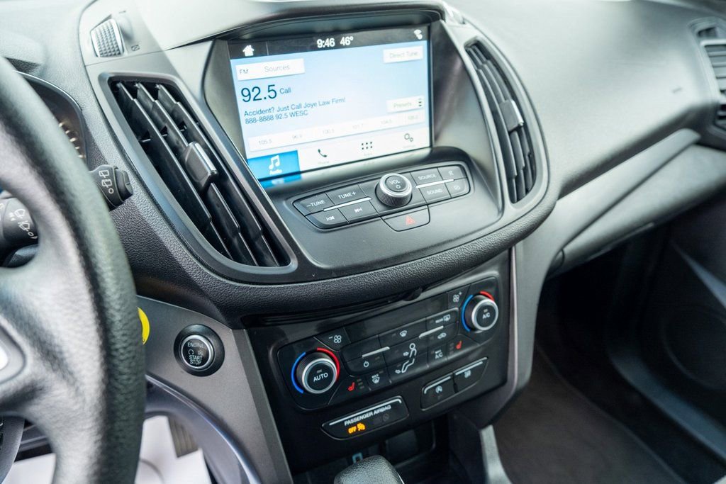 Used 2019 Ford Escape SE image 17