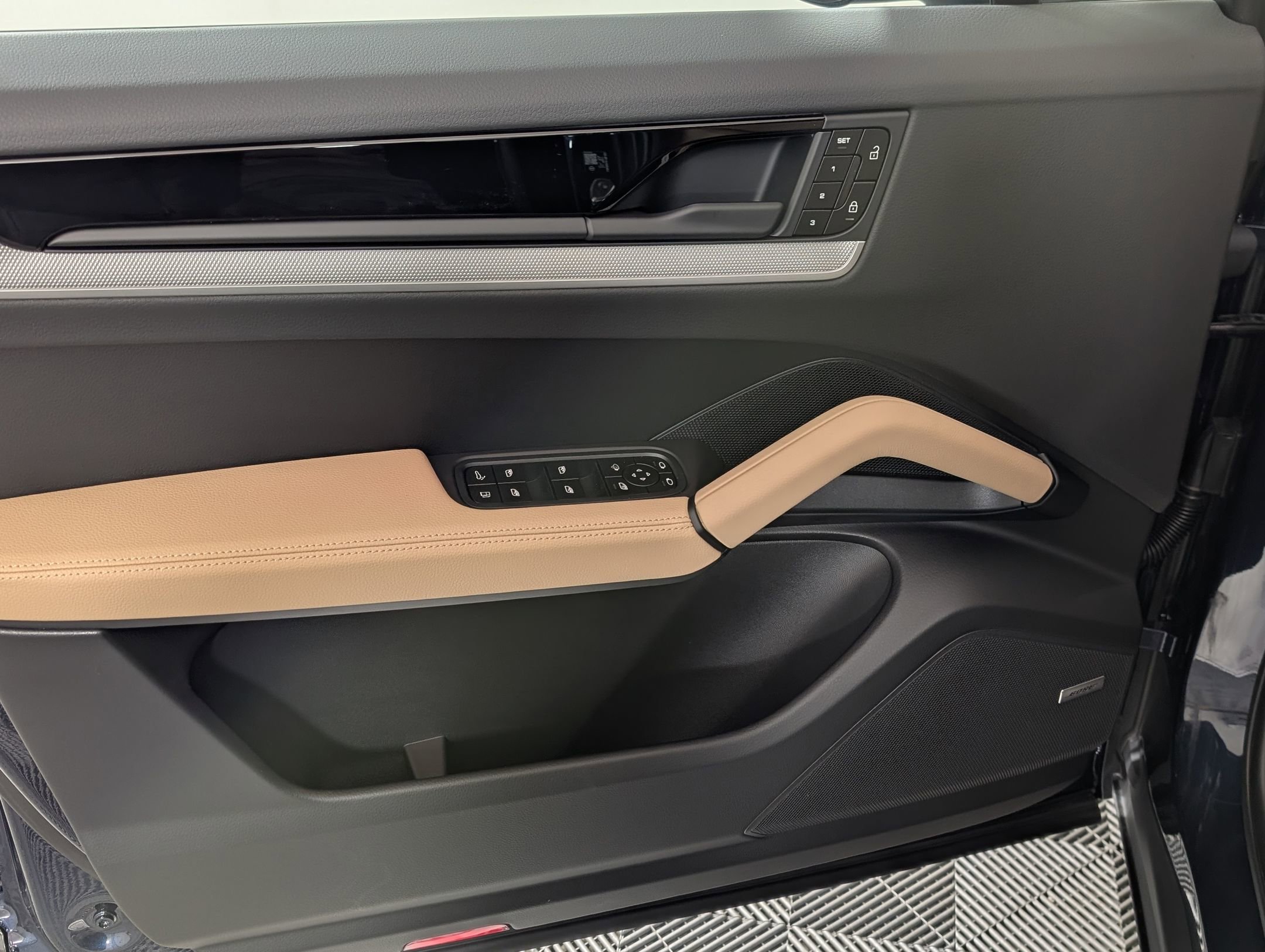 New 2026 Porsche Cayenne E-Hybrid image 15