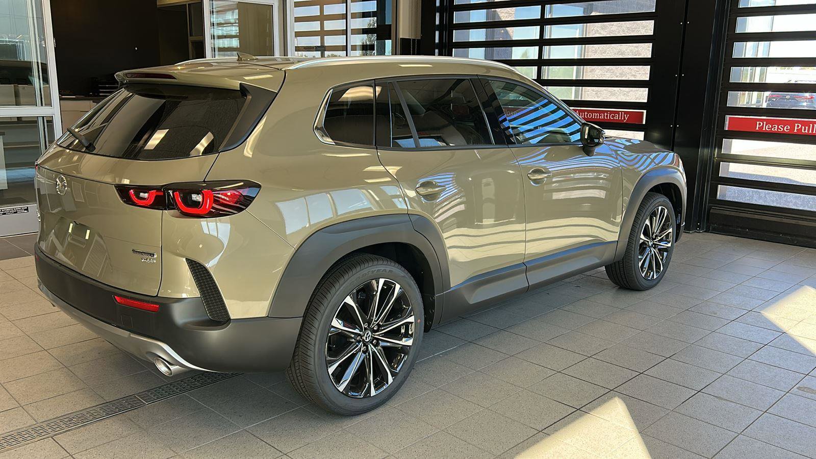 New 2025 MAZDA CX-50 AWD 2.5 Turbo w/ Premium Pkg image 6