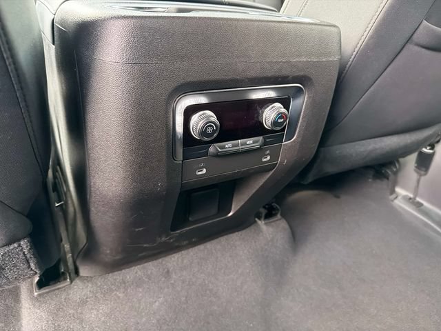 Used 2021 GMC Yukon SLE RWD image 16