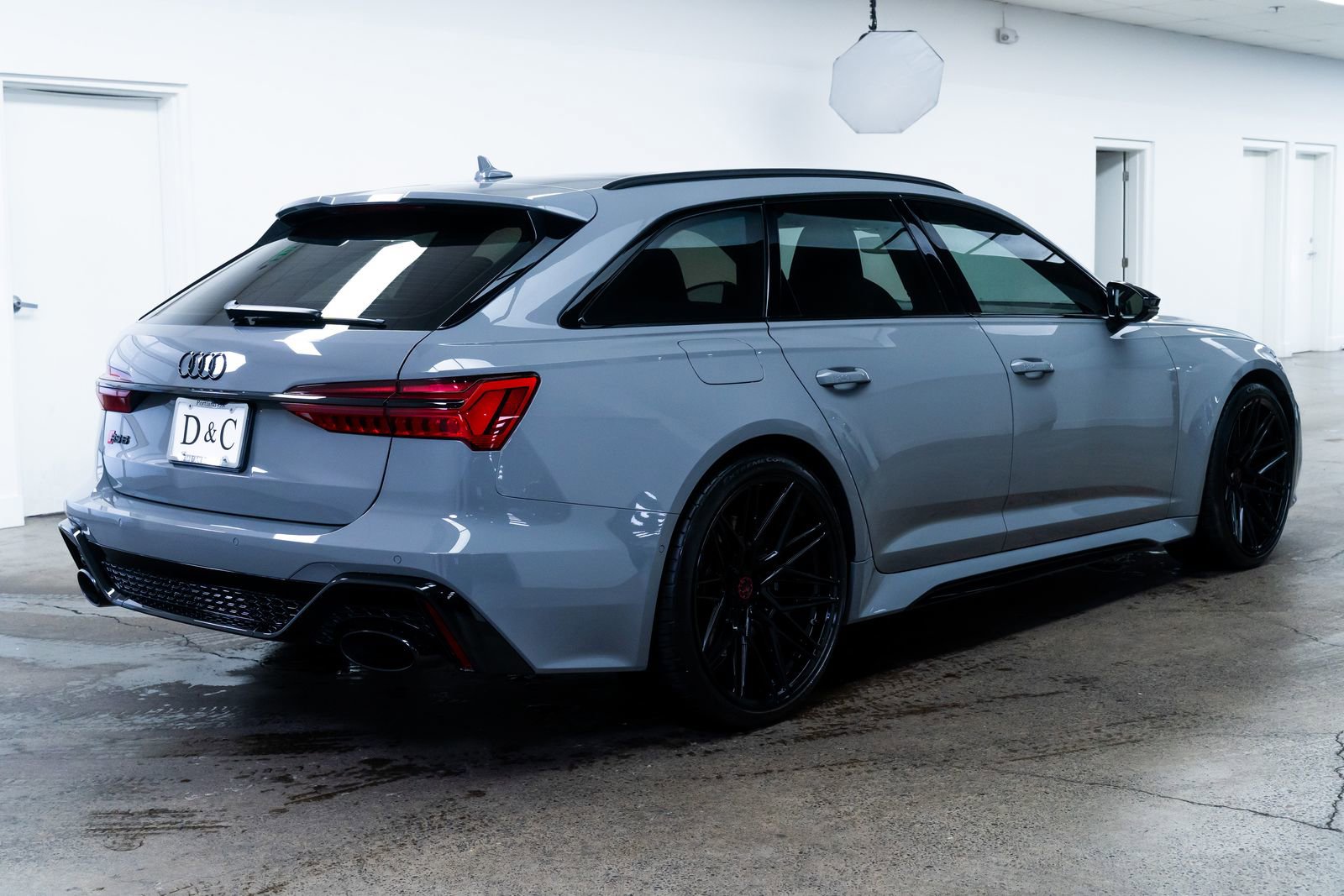 Used 2023 Audi RS 6 AWD/4WD image 6