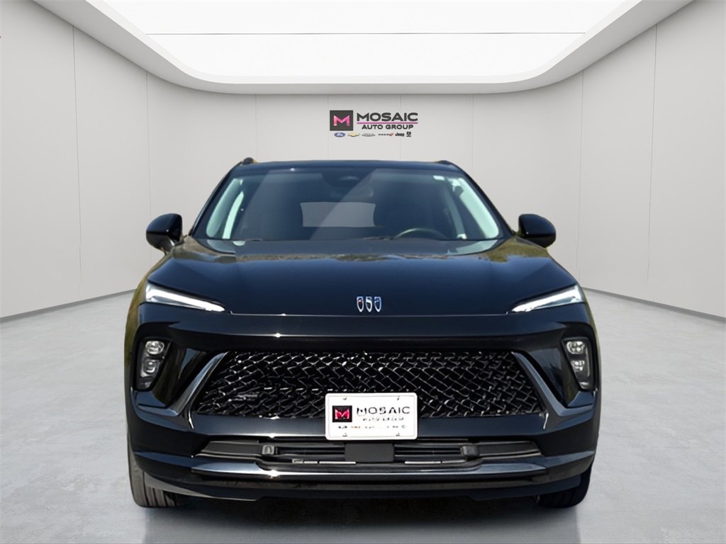 Used 2024 Buick Envision Sport Touring image 2