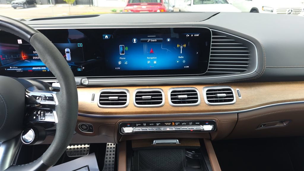 Used 2024 Mercedes-Benz GLS 63 AMG 4MATIC image 25