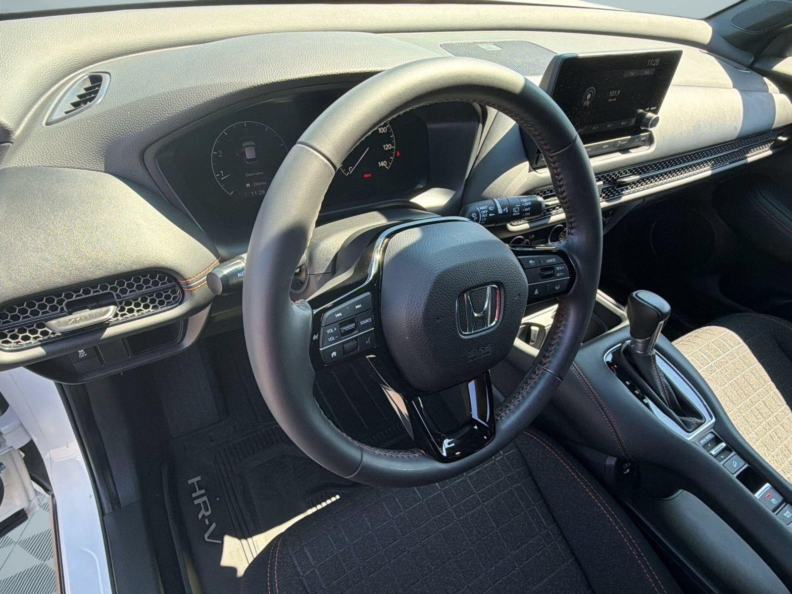 Used 2024 Honda HR-V Sport image 4