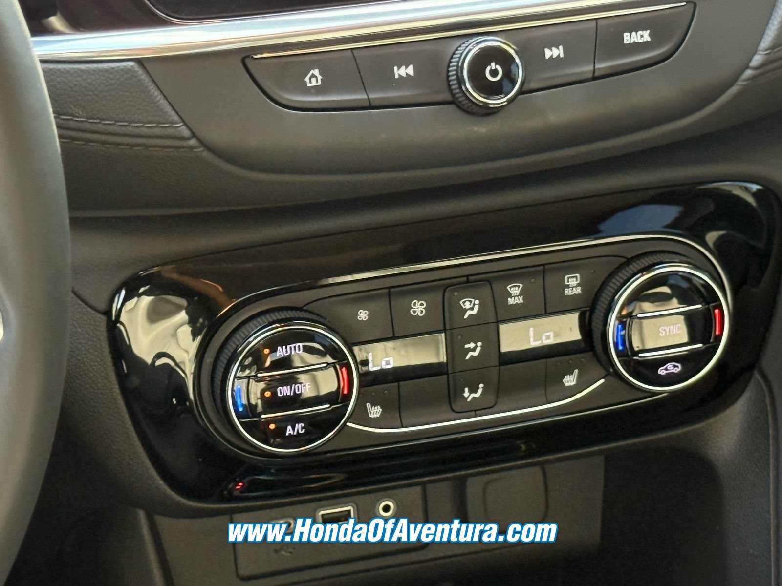 Used 2023 Buick Encore GX Essence w/ Experience Buick Package FWD image 15