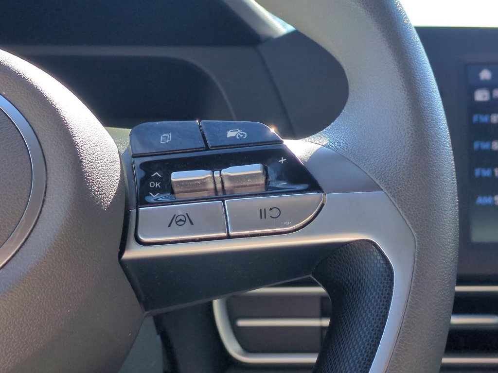 Used 2026 Hyundai Elantra Hybrid FWD image 21
