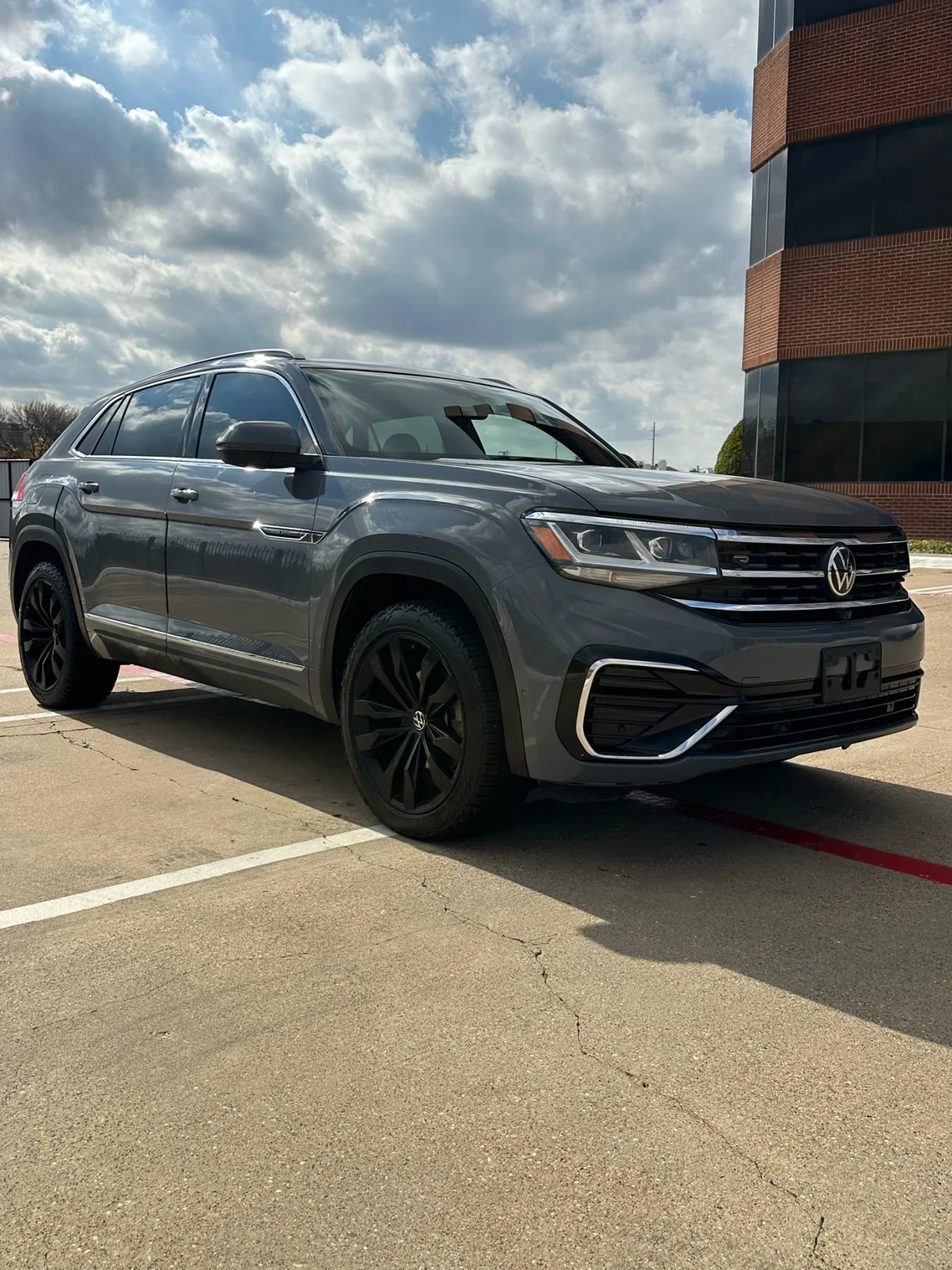 Used 2022 Volkswagen Atlas Cross Sport SEL Premium R-Line w/ Cross Sport MDO Package image 10