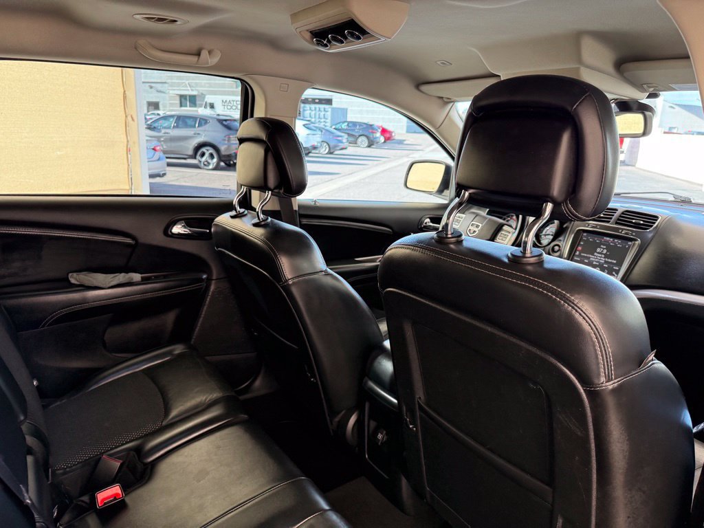 Used 2019 Dodge Journey Crossroad w/ Driver Convenience Group FWD image 18