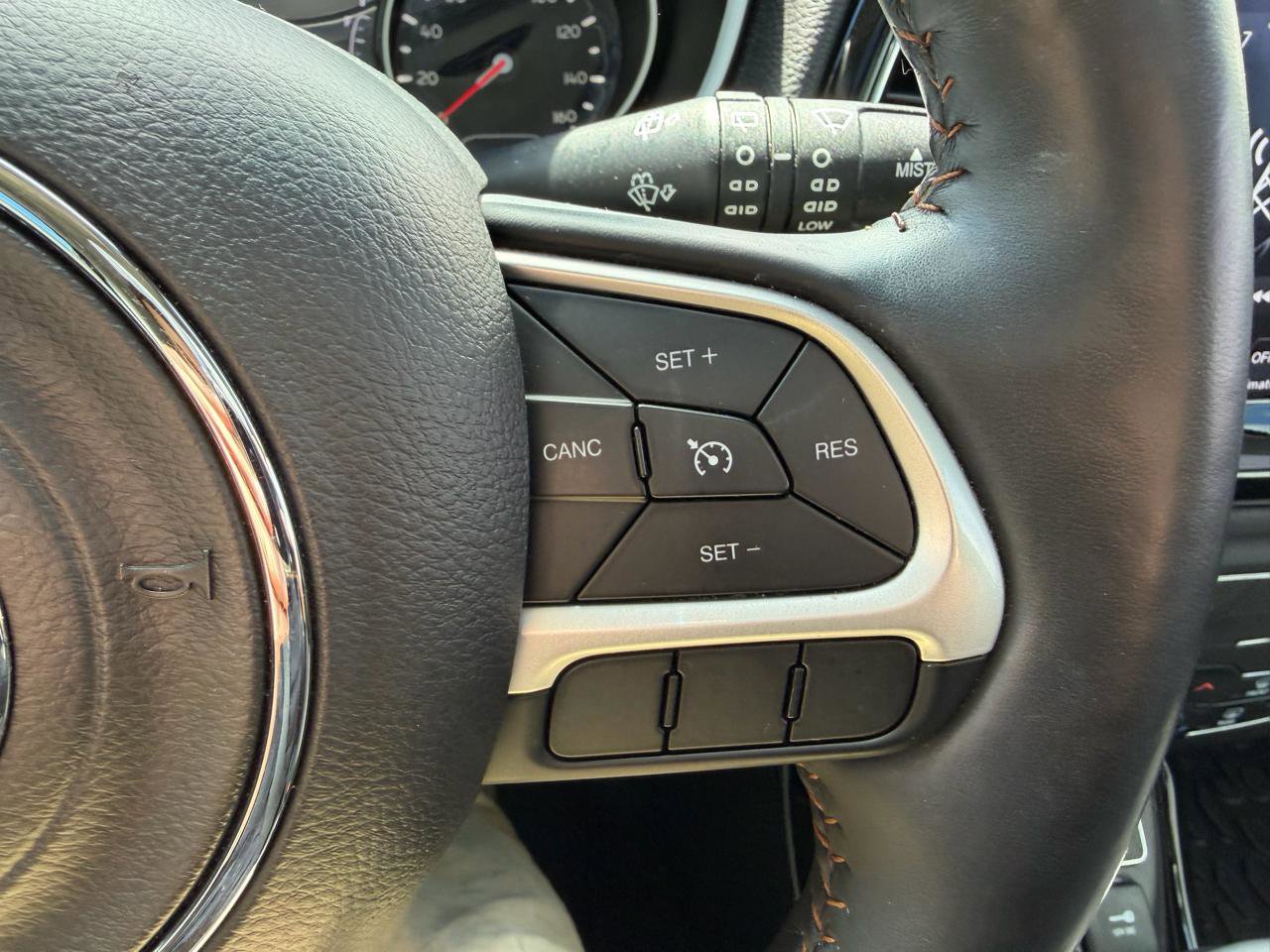 Used 2018 Jeep Compass Limited w/ Navigation Group AWD/4WD image 26