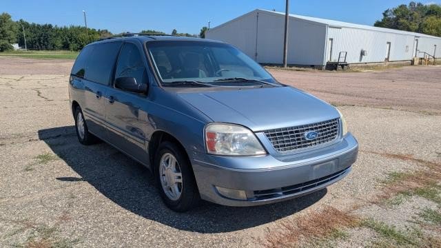 Used 2004 Ford Freestar SEL FWD image 2