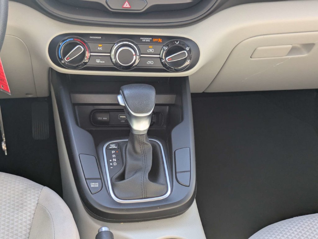 Used 2023 Kia Soul LX FWD image 19