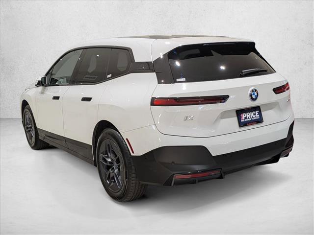 Used 2025 BMW iX xDrive50 image 8