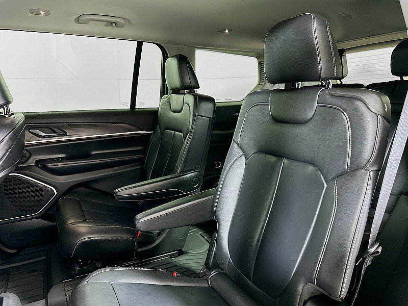 Used 2023 Jeep Grand Cherokee L Limited AWD/4WD image 22