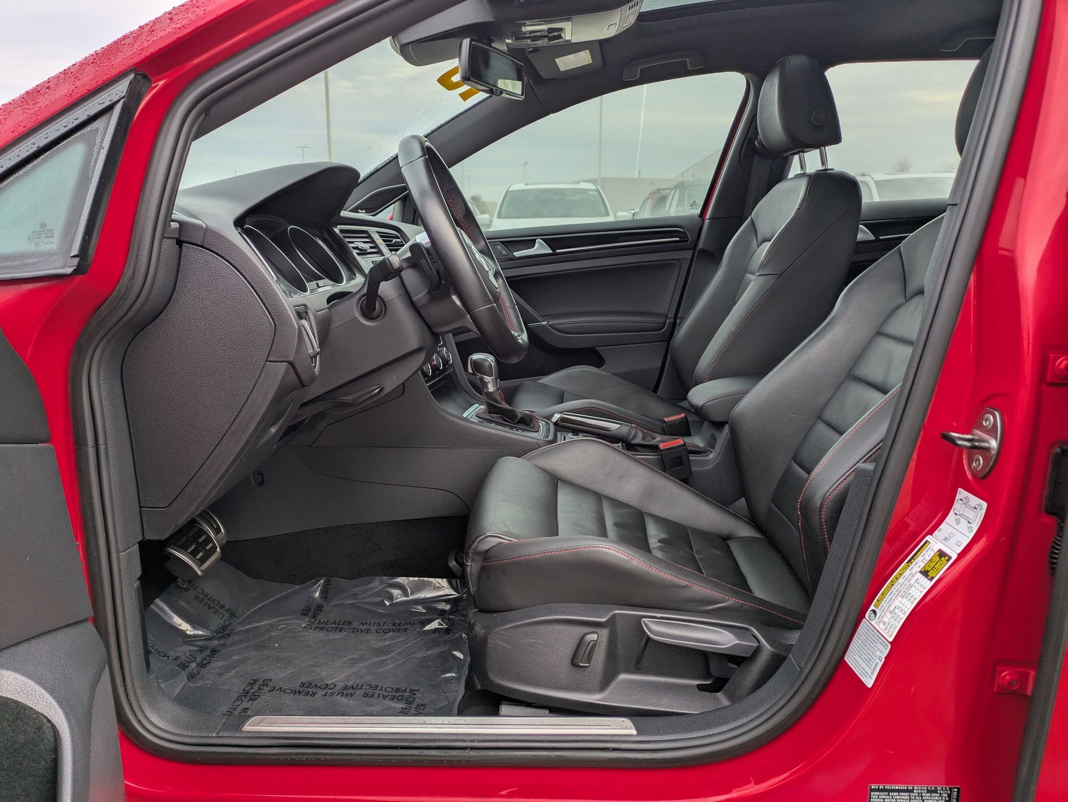 Used 2016 Volkswagen GTI SE w/ Driver Assistance Package image 14