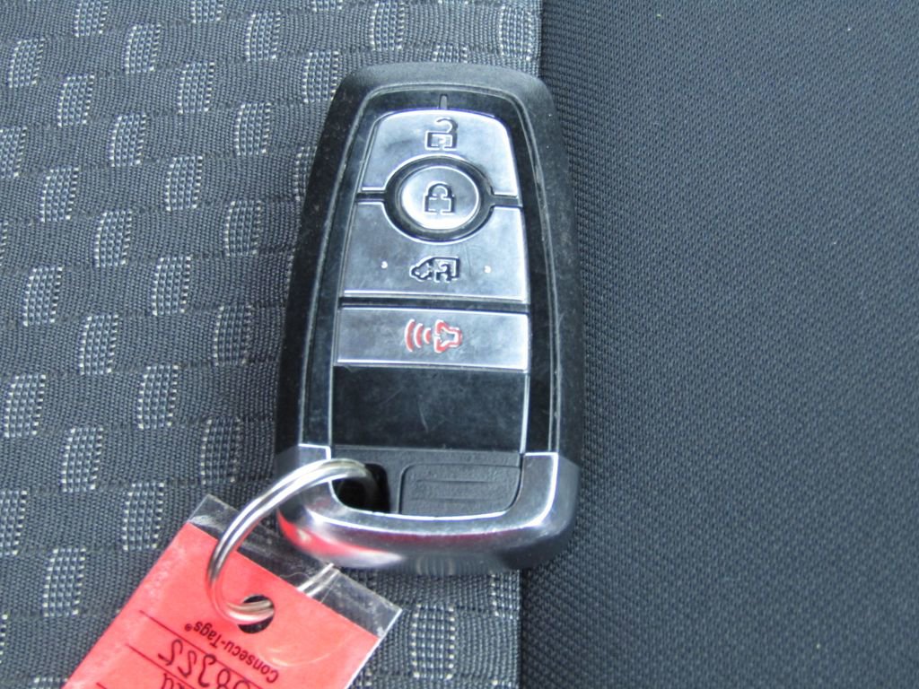 Used 2024 Ford E-Transit 148 Medium Roof image 30