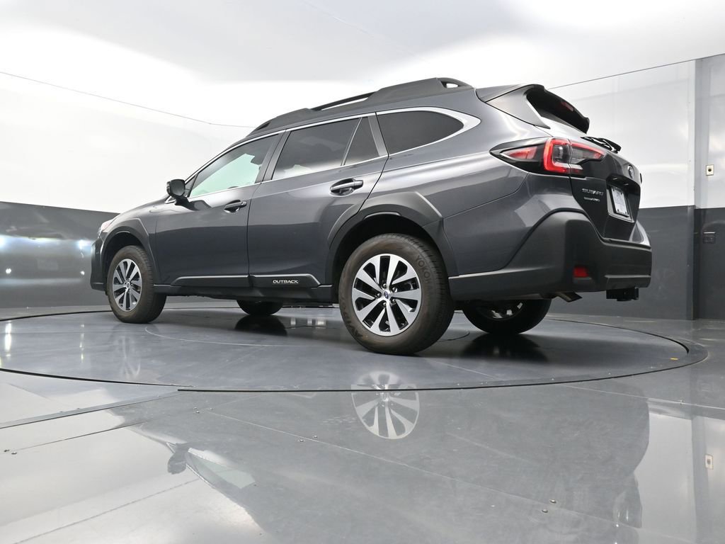 Used 2024 Subaru Outback Premium AWD/4WD image 27
