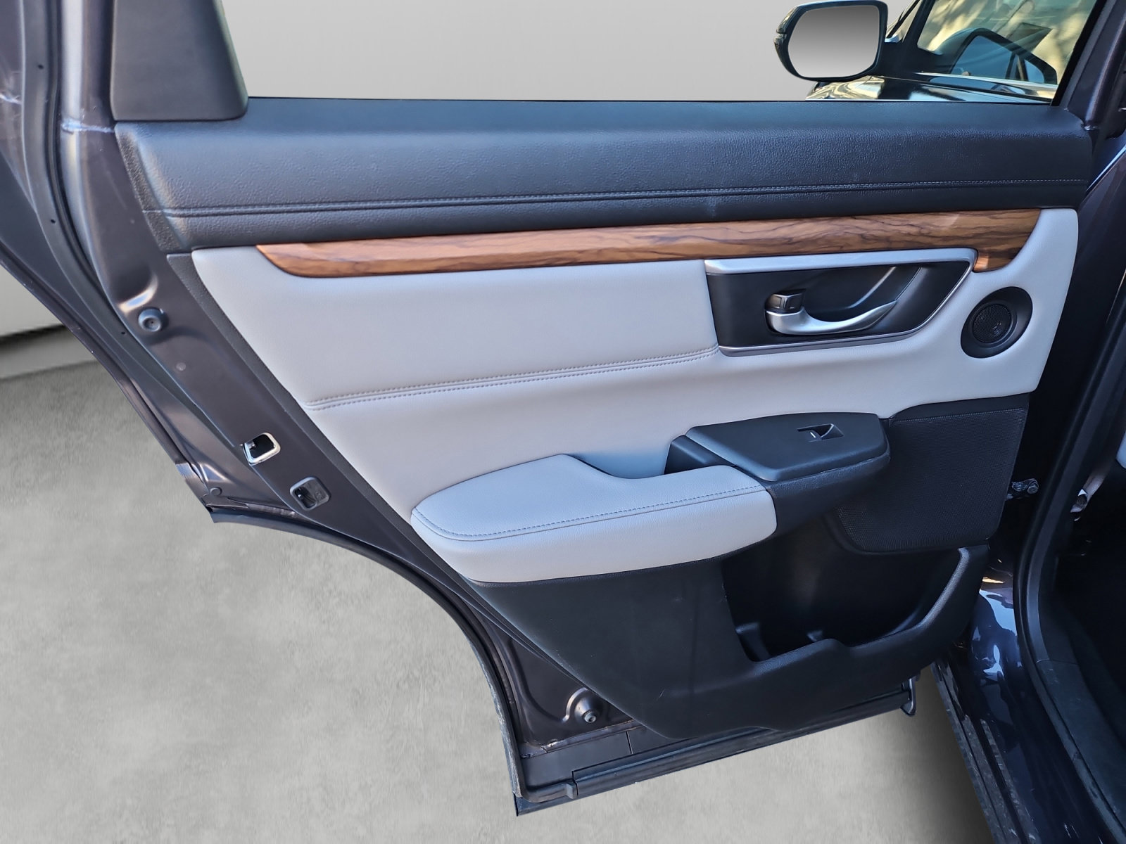 Used 2017 Honda CR-V EX-L image 33