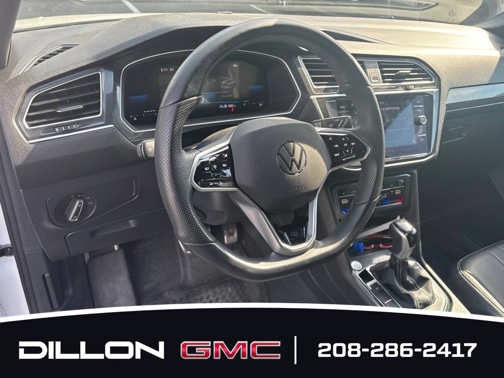 Used 2023 Volkswagen Tiguan SE R-Line AWD/4WD image 9