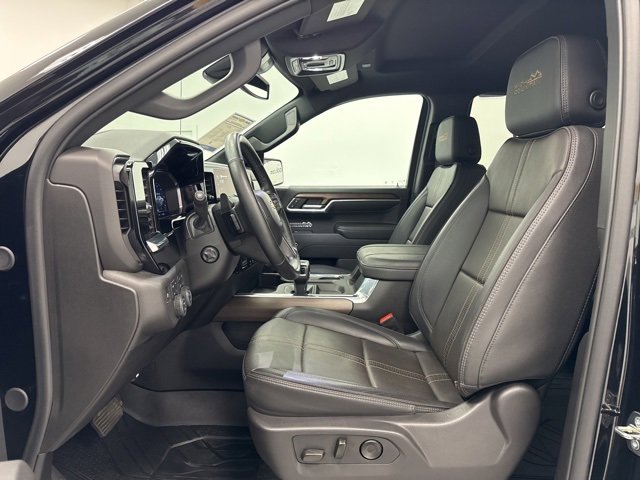 Used 2024 Chevrolet Silverado 1500 High Country image 26