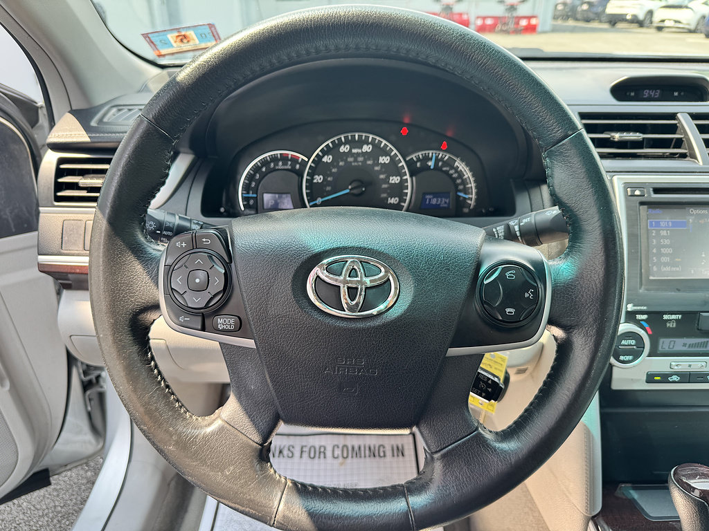 Used 2014 Toyota Camry XLE FWD image 12