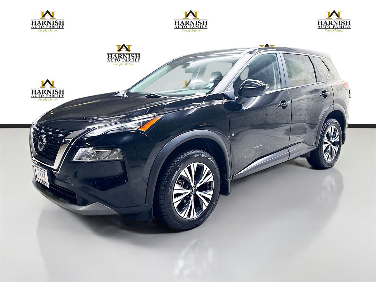 Used 2023 Nissan Rogue SV image 1