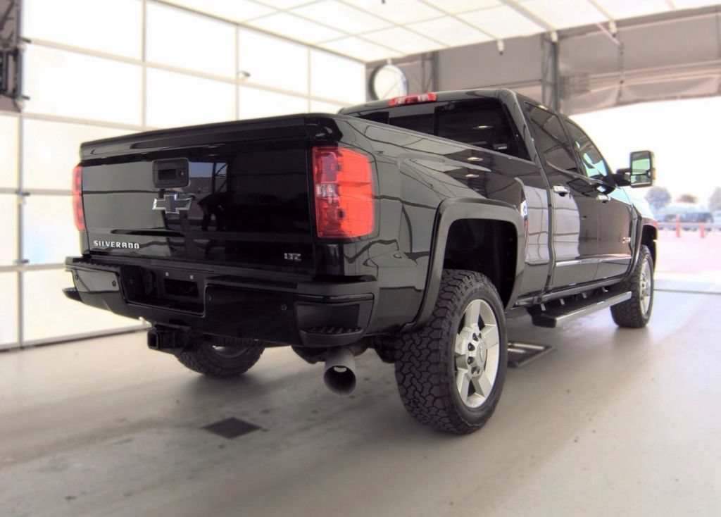 Used 2016 Chevrolet Silverado 2500 LTZ w/ Duramax Plus Package AWD/4WD image 5