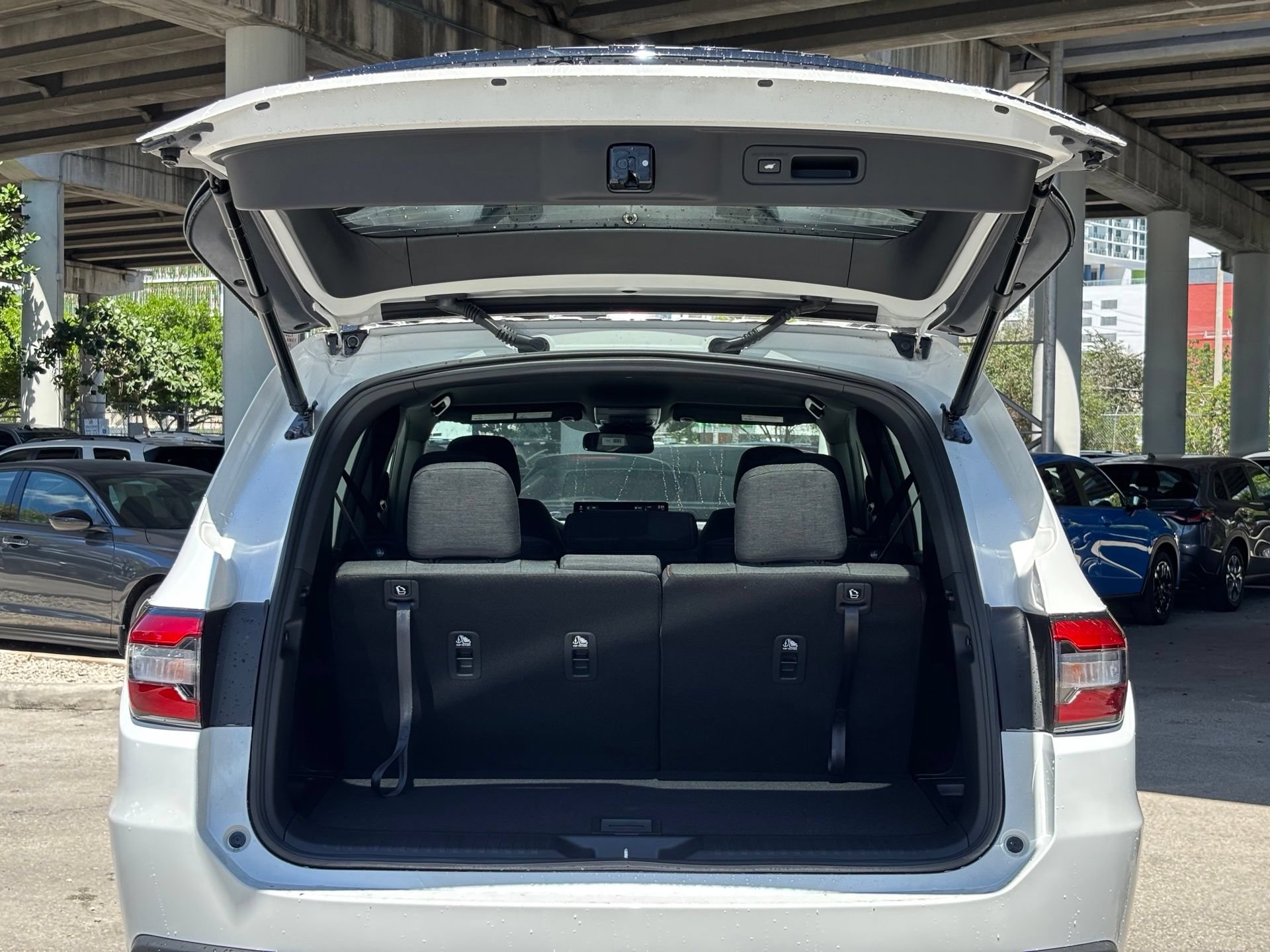 New 2026 Honda Pilot Sport image 9