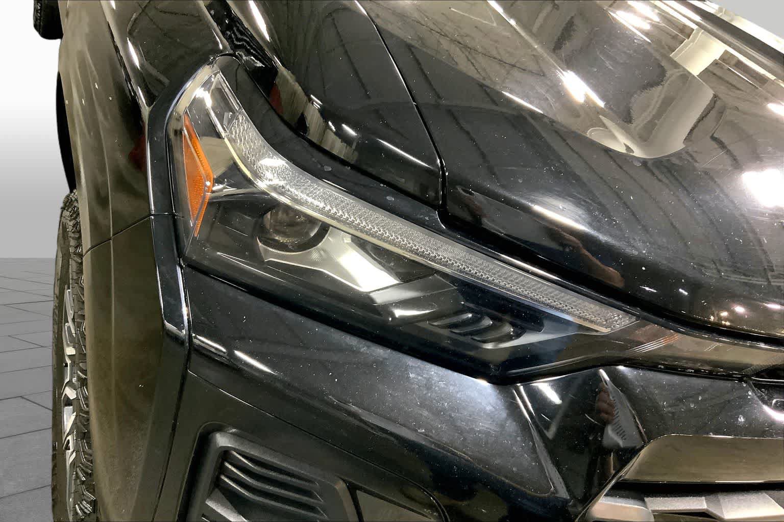 Used 2023 Chevrolet Colorado Z71 w/ Z71 Convenience Package 2 AWD/4WD image 28