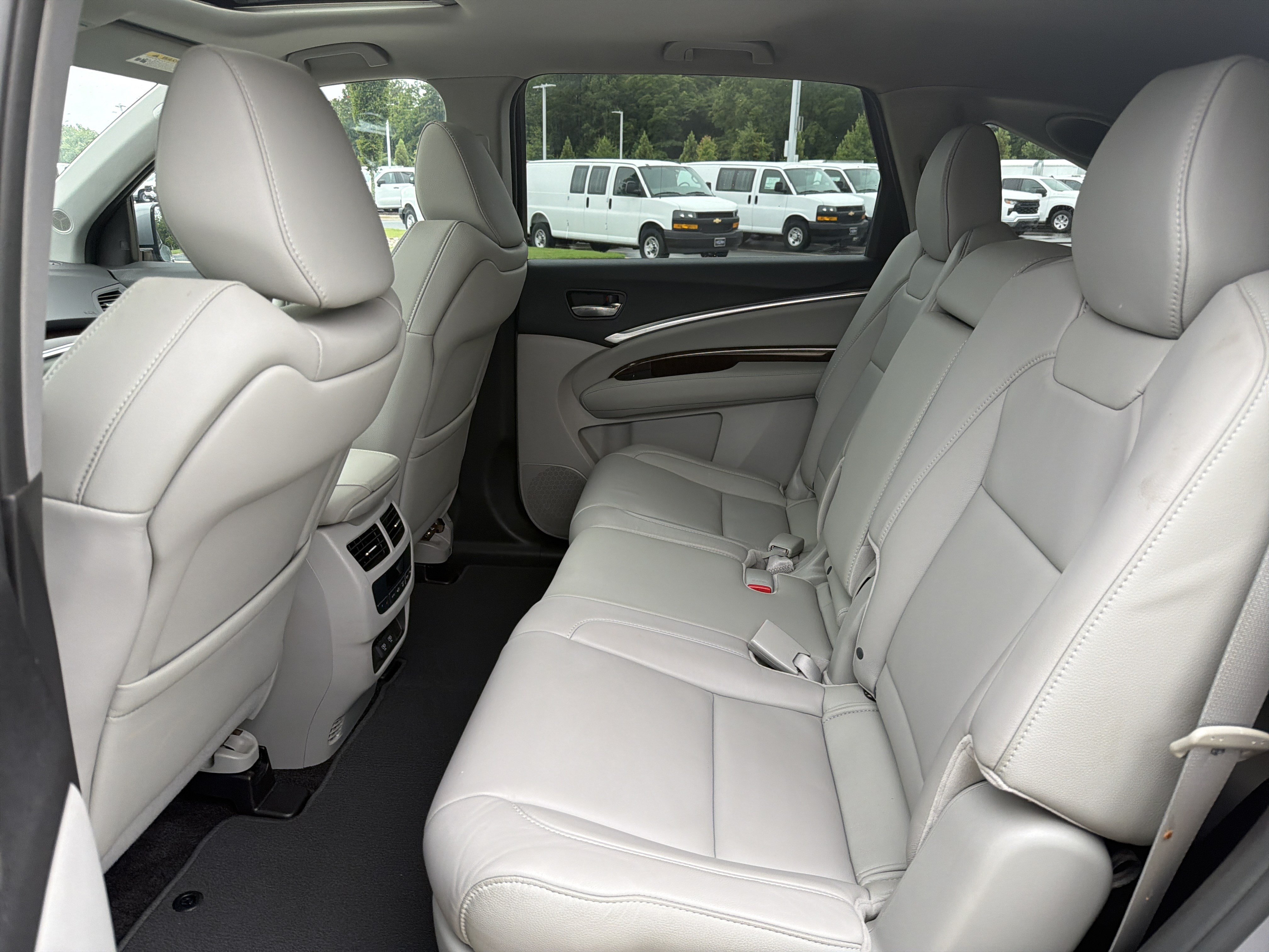 Certified 2017 Acura MDX SH-AWD w/ Technology Package image 31