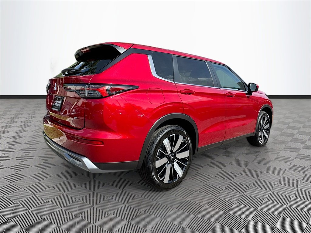 New 2025 Mitsubishi Outlander SE image 5