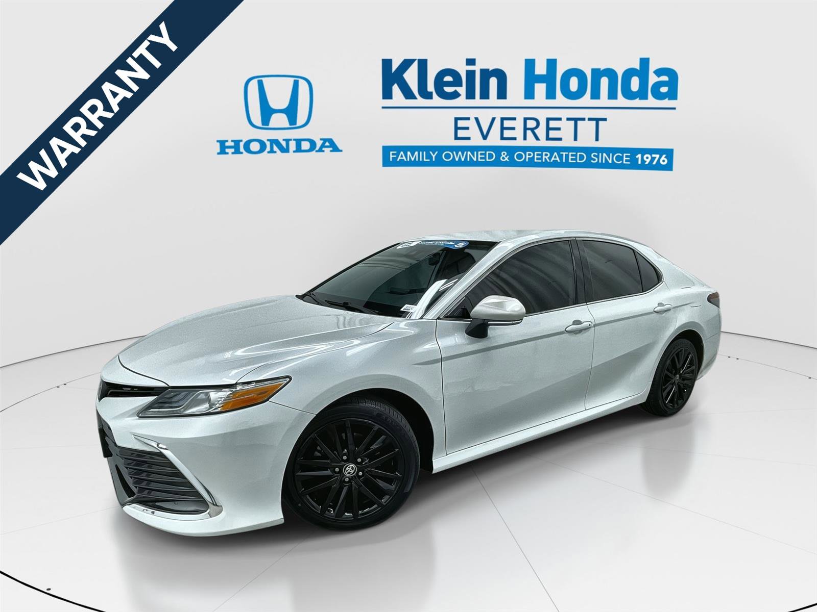 Used 2022 Toyota Camry XLE w/ Carpet Mat Package (TMS) image 1