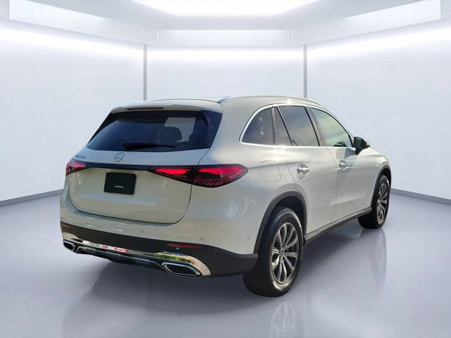 Used 2025 Mercedes-Benz GLC 300 image 4