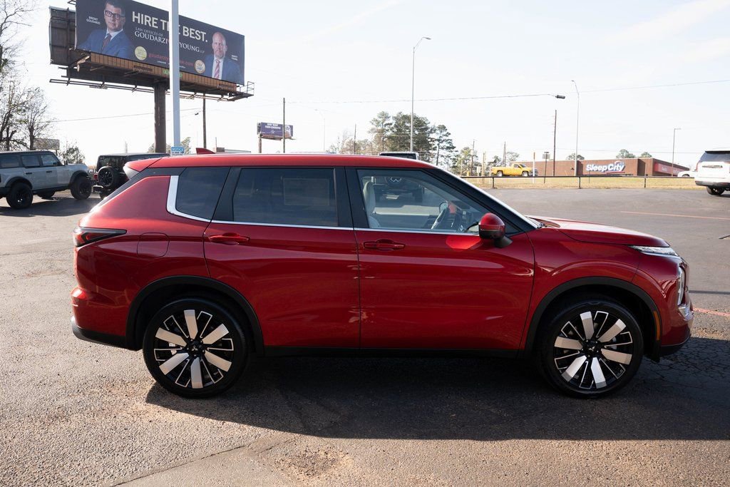 New 2026 Mitsubishi Outlander SE FWD image 5
