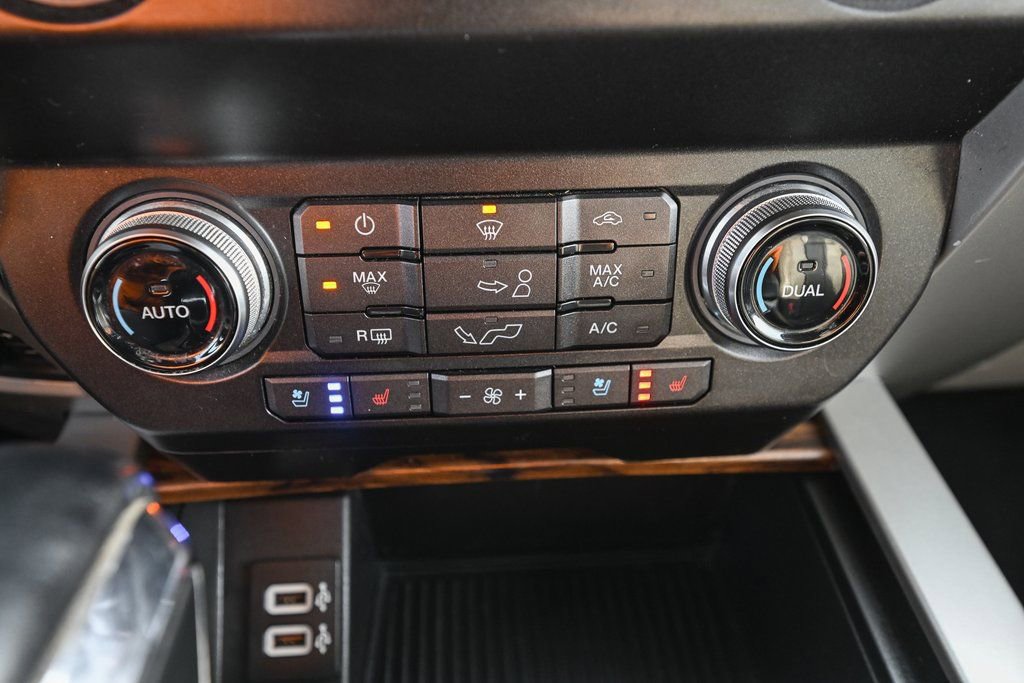 Used 2019 Ford F150 Lariat w/ Equipment Group 502A Luxury image 36