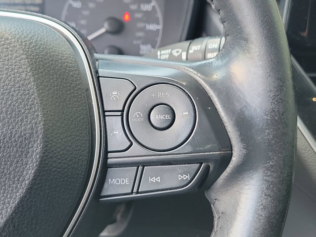 Used 2024 Toyota Corolla Cross LE FWD image 25